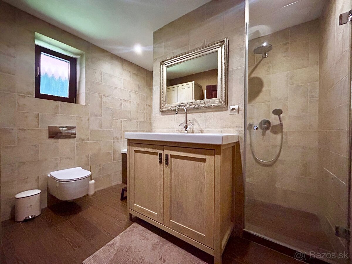 Na predaj impozantná štýlová 5-izbová rodinná vila - 12