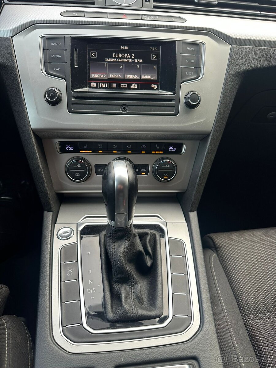 Predám Volkswagen Passat B8 2.0TDi DSG - 12