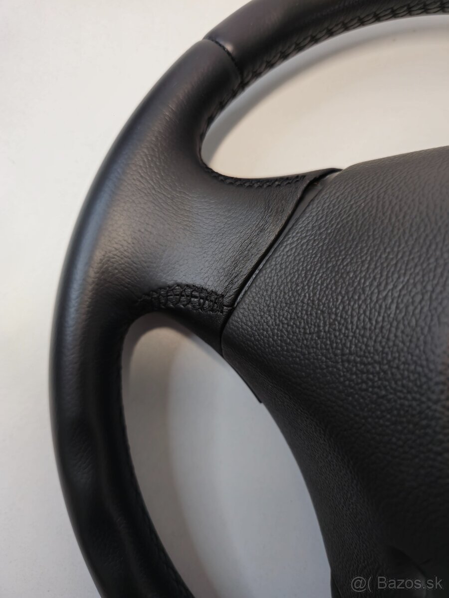 VOLANT BMW E90, E91, BMW X1 - 12