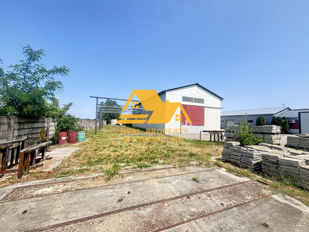 Prenajmem priemyselný areál s 2 výrobnými halami v obci Zemn - 12