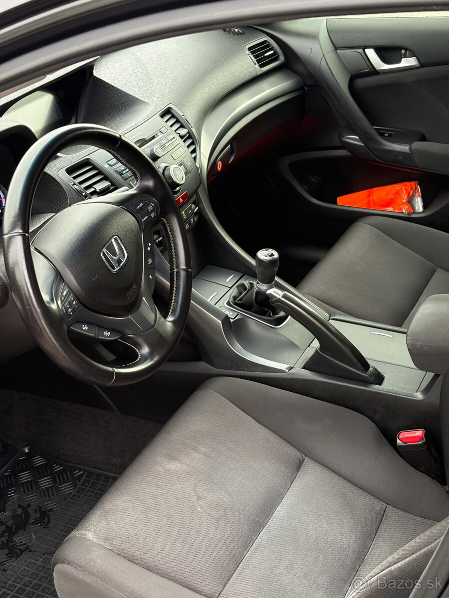 Honda Accord 2.2i-DTEC - 12