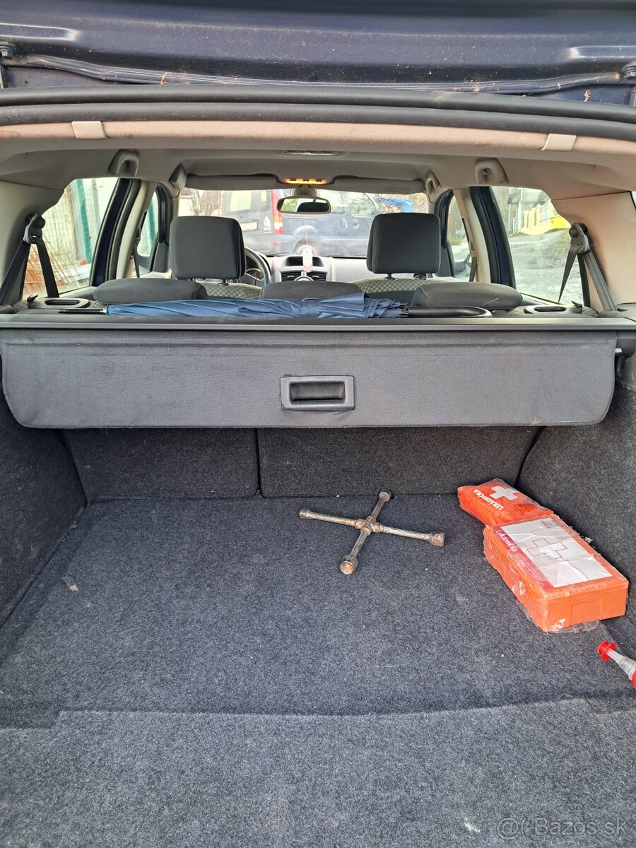 Renault megane grandtour - 12