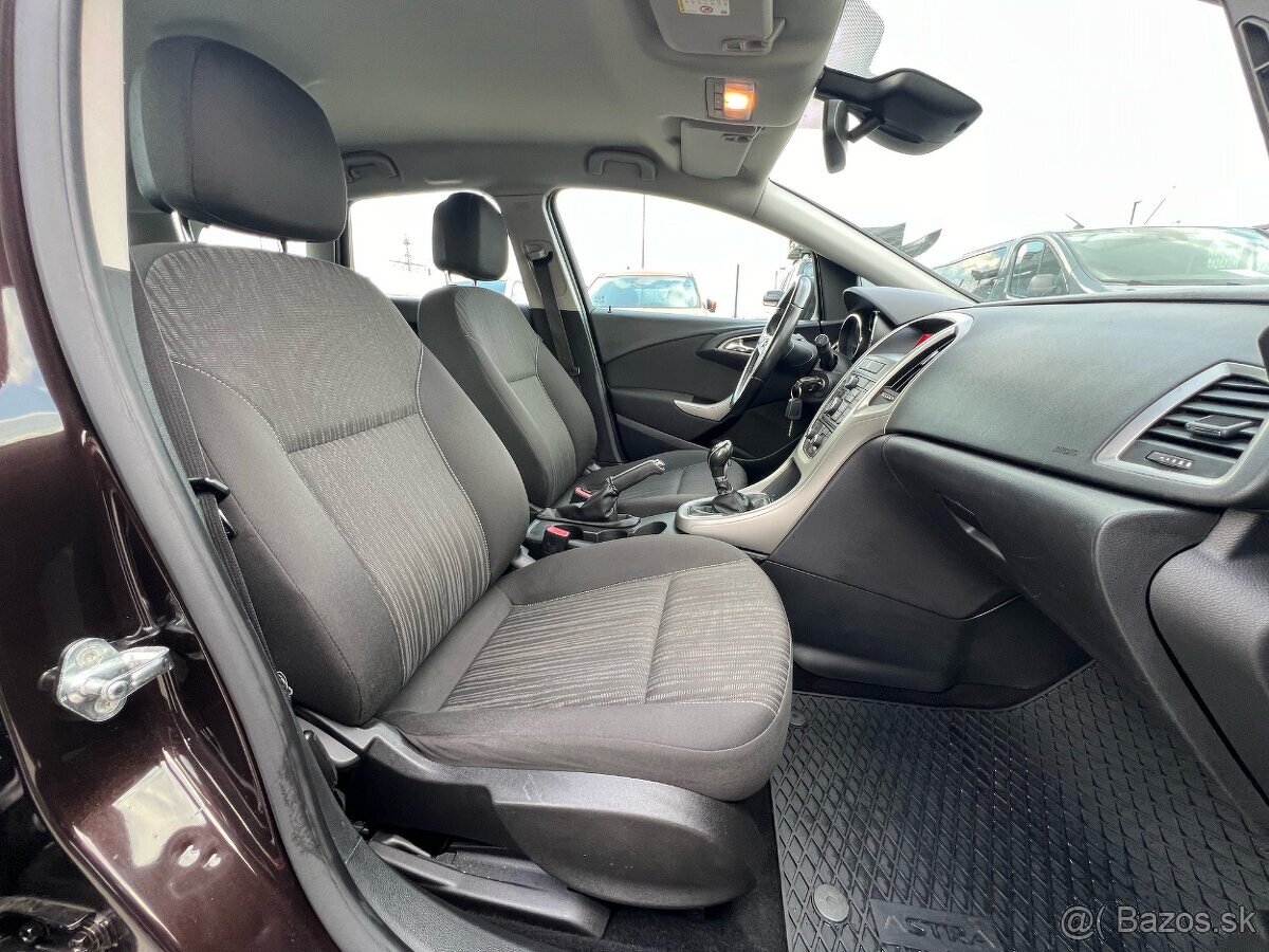 Opel Astra 1.4T benzín, 103kW, MT/6, rok:04.2012. - 12