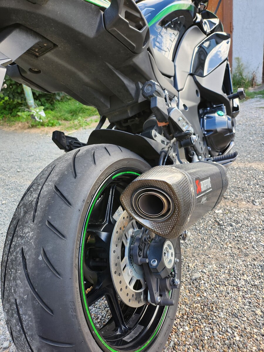 Kawasaki Ninja 1000sx Performance Tourer - 12