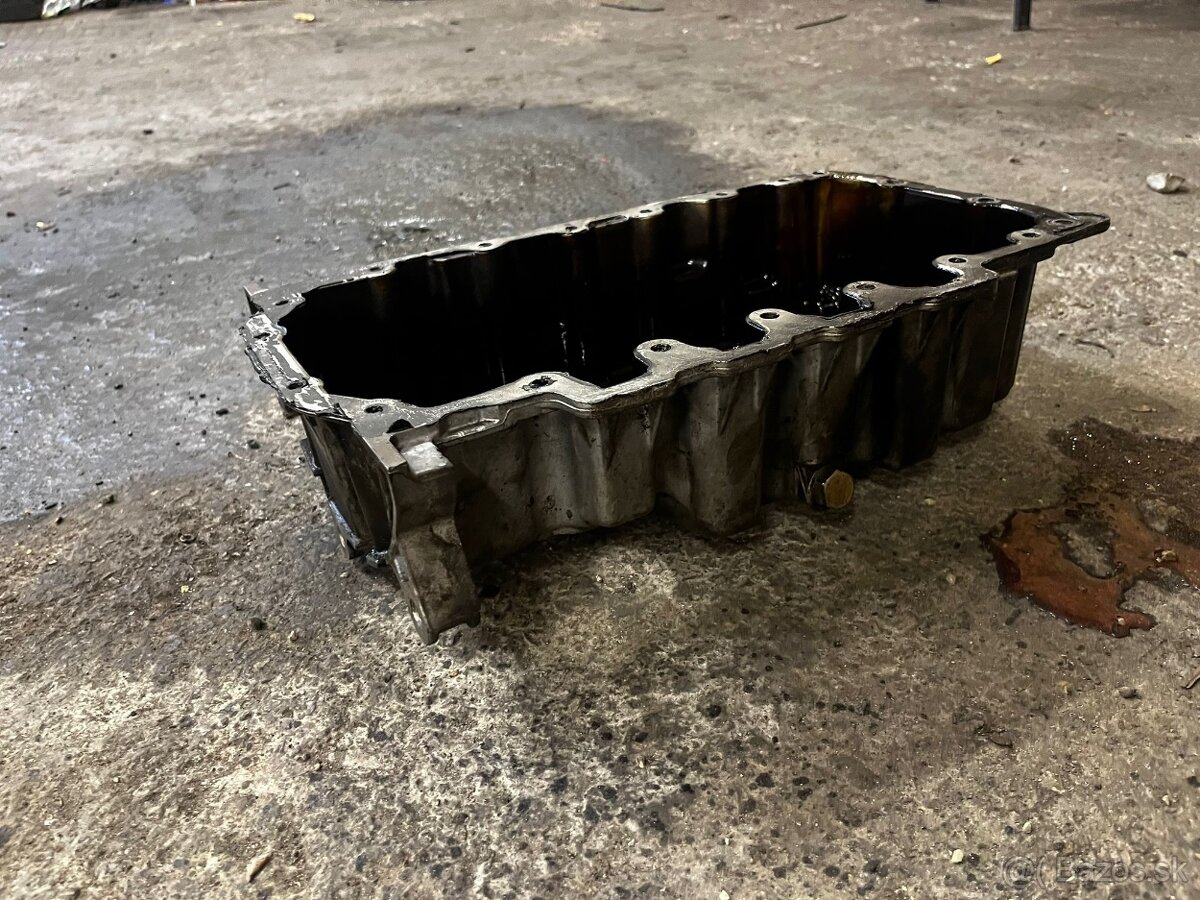 Rozpredám motor vw/ škoda 1.6 tdi CXXB 81 KW - 12