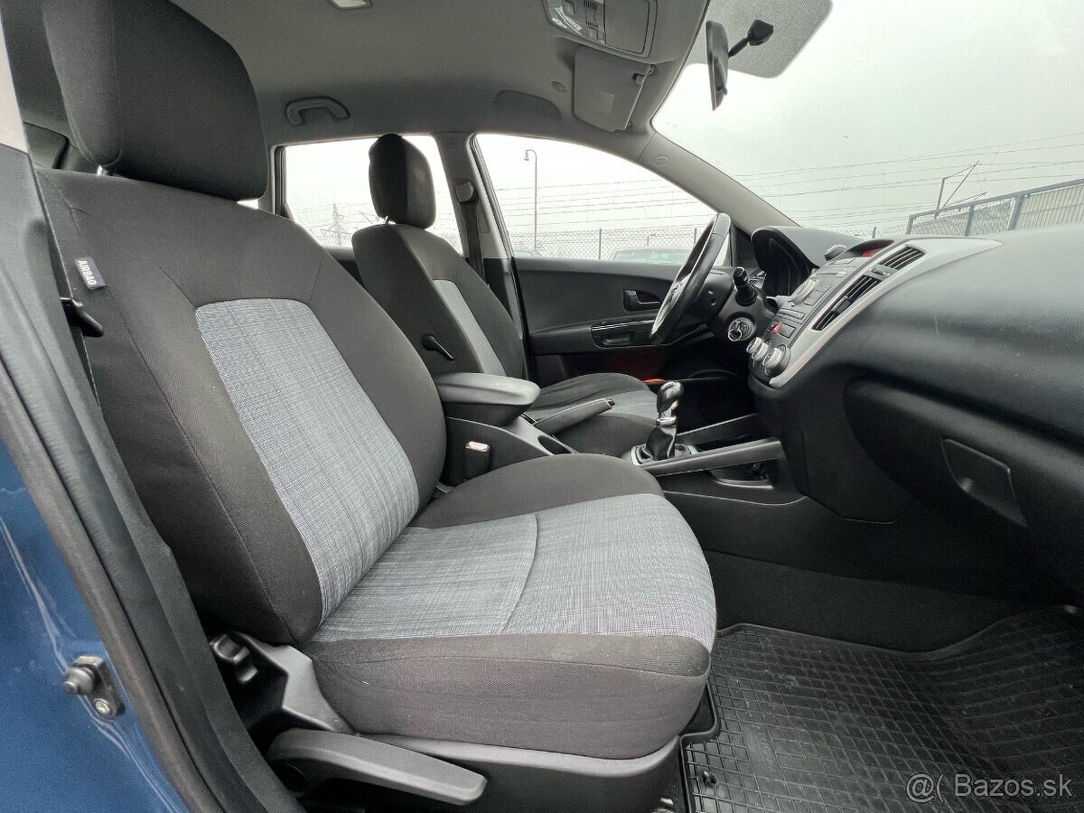 Kia Ceed 1.6 benzín, 91kW, MT/6, rok:02.2012. - 12