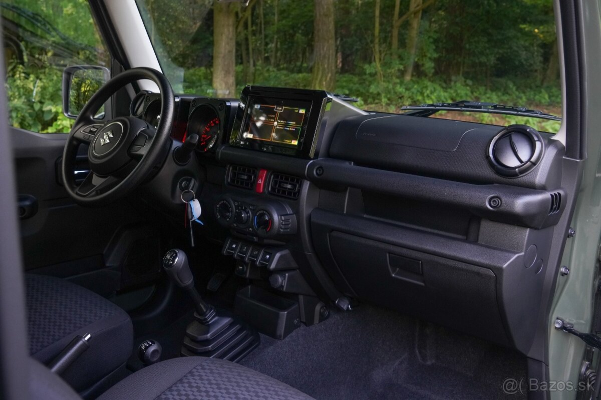 ZNOVU V PREDAJI SUZUKI JIMNY 2026 - 12