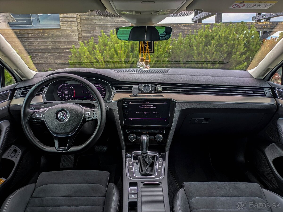 Volkswagen Passat Variant 2.0 TDI 140kW Highline R-Line DSG - 12