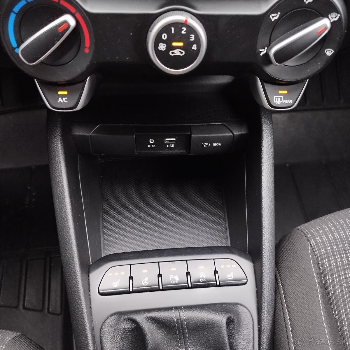 Kia Stonic 1,4 CVVT , M6 - 12