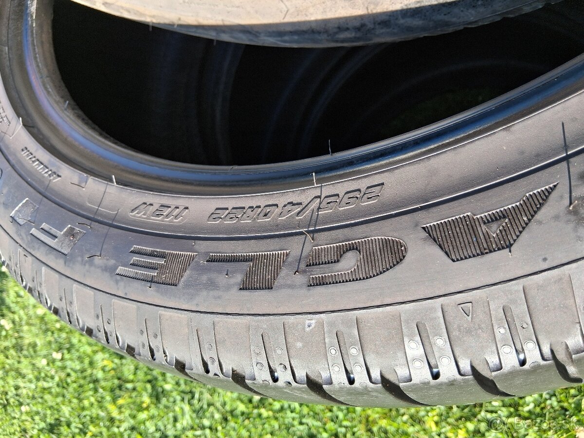 295/40 r22 letne pneumatiky - 12