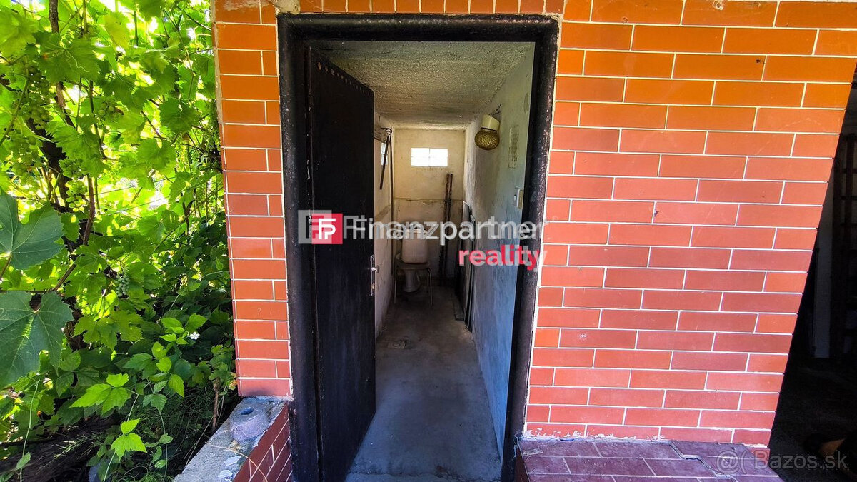 Záhradná chatka so super pozemkom na Panoráme - 12