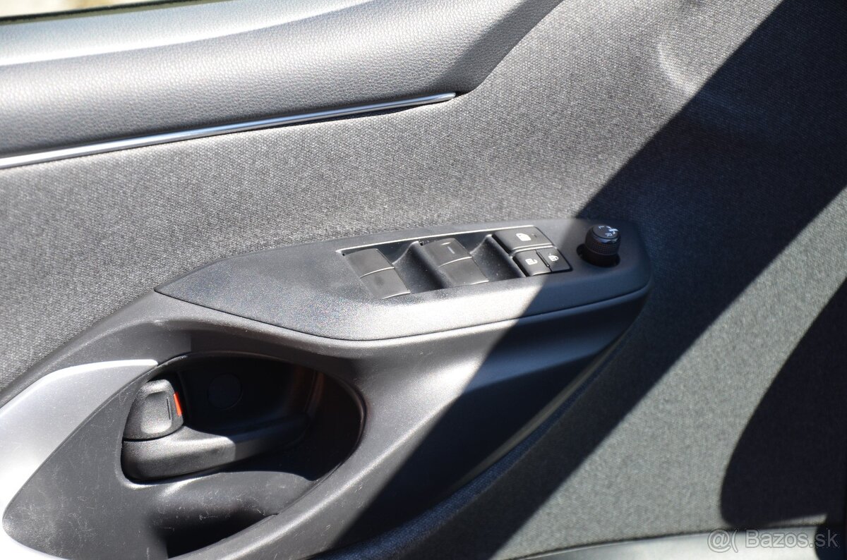 Toyota Yaris 1.5 VVT-iE CVT1 Hybrid Selection - 12