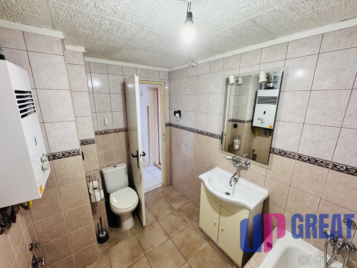 ZNÍŽENÁ CENA -Na predaj rodinný dom v Gbeloch, okr. SKALICA - 12