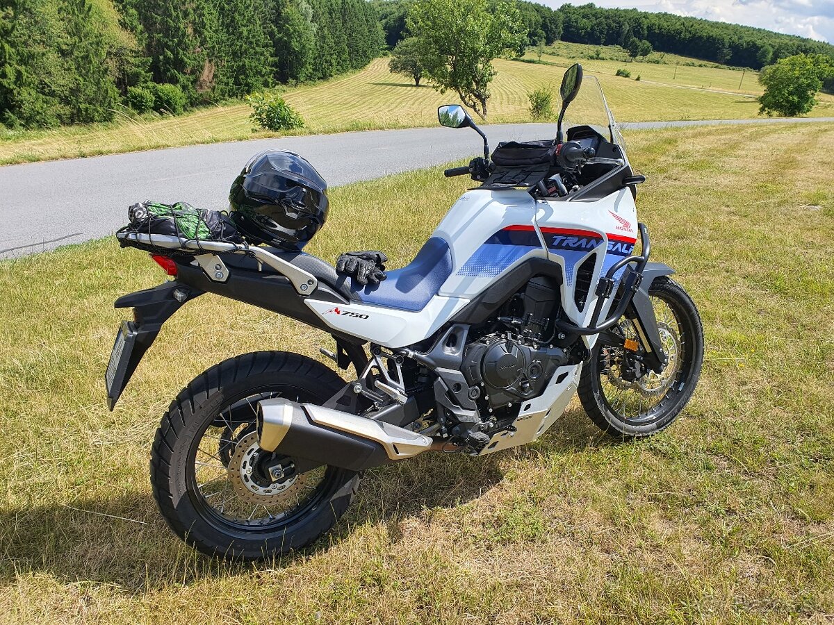 Predam Honda transalp xl 750 - 12