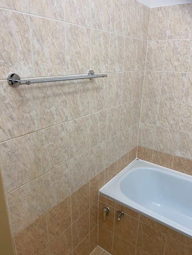 Predám 1-izb. zar. a prerobený byt na sídlisku Stred v PB - 12