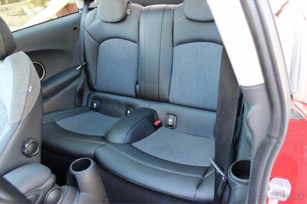 Mini Cooper S 2.0 141kW Panoráma JCW 100 tis. km - 12