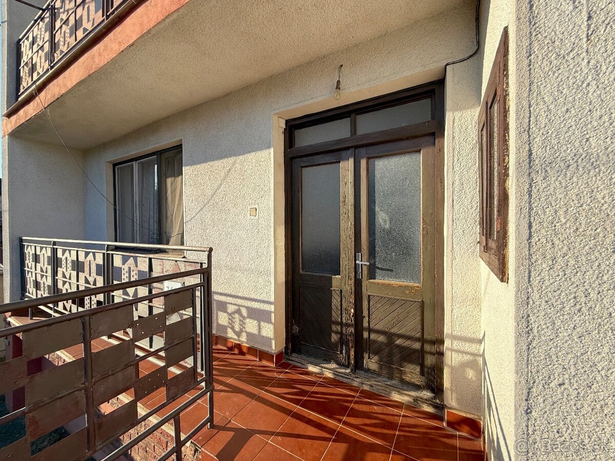 Rodinný dom s veľkým pozemkom - Veľké Ludince - 12