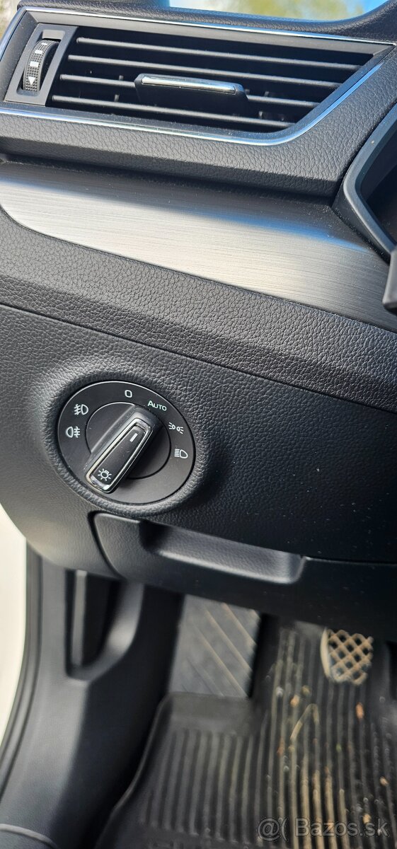 Skoda superb 3 combi , 2.0 tdi rok 2017 ,231000km - 12