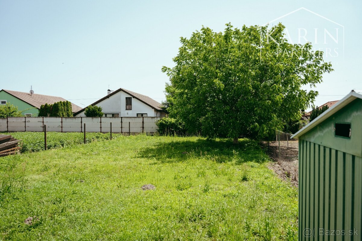 3i rodinný dom využívaný ako pohostinstvo v obci Brodské - 12