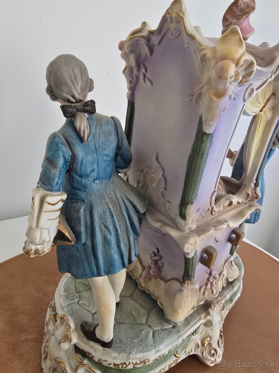 Porcelánová soška Biscuit - 12