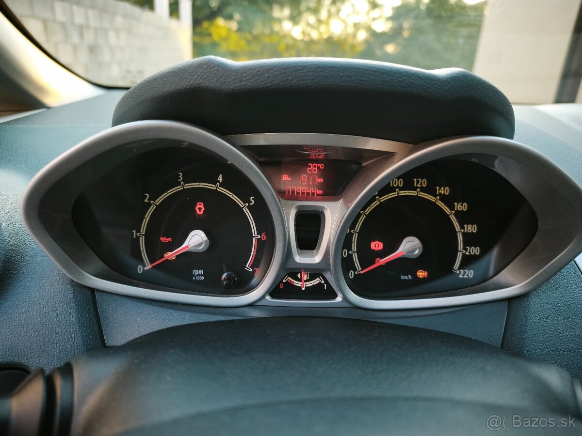 Predám Ford Fiesta 1.25 benzin - 12