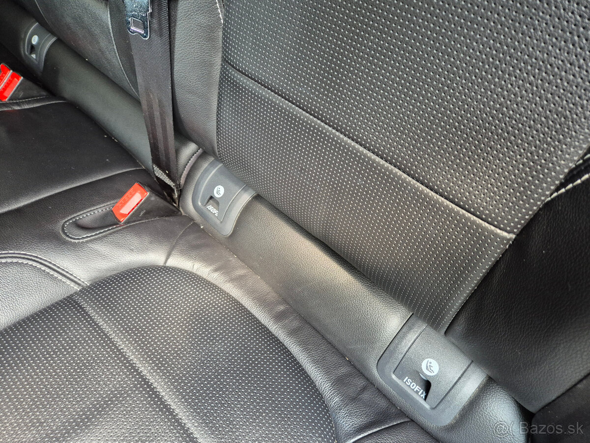 Jaguar E-Pace 2,0Ti P250 184Kw R-Dynamic Led 499.999Kč - 12