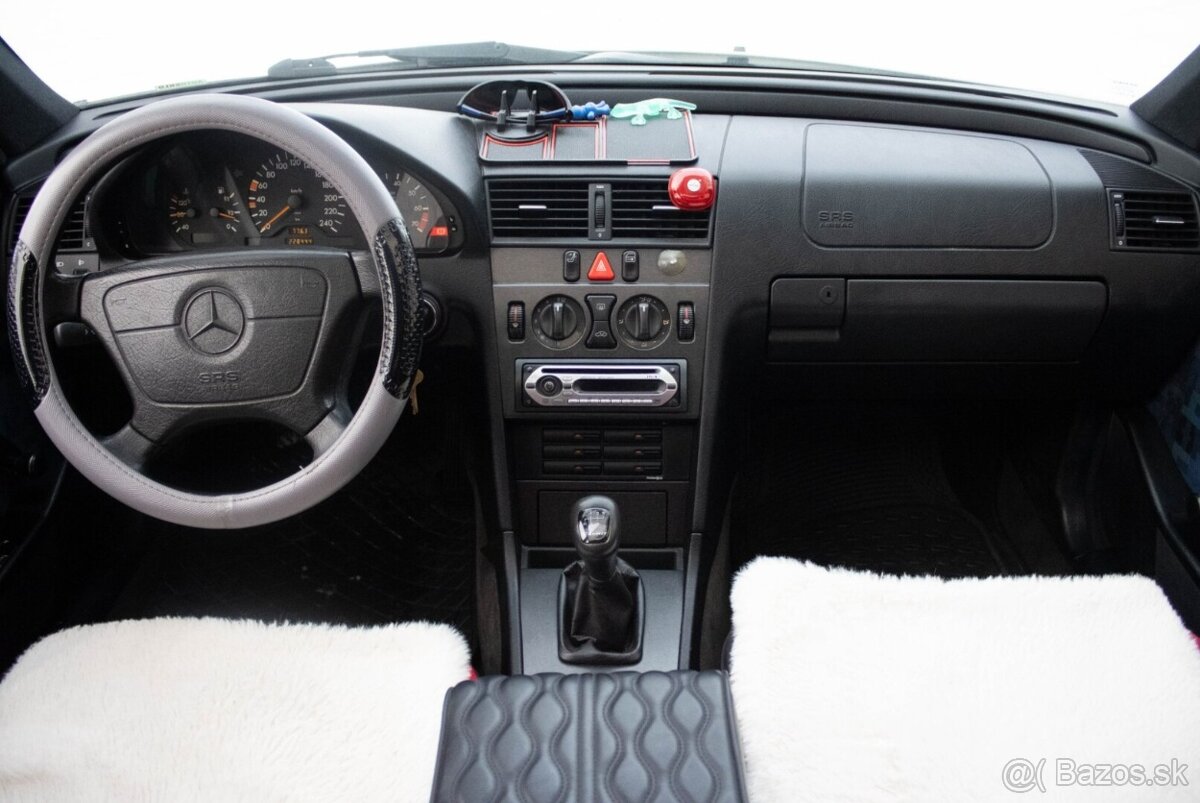 MERCEDES BENZ C180 90kW ESPRIT 1997 - 12