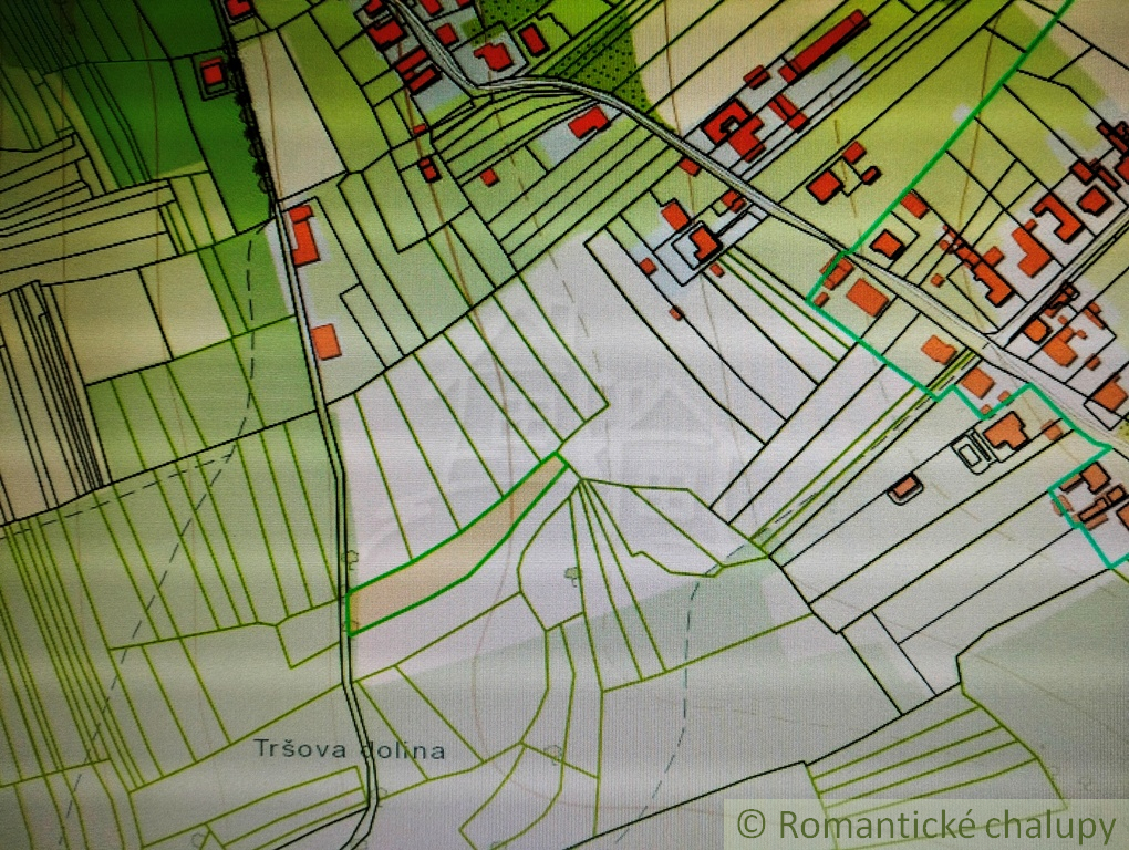 Väčší pozemok s možnosťou výstavby rekreačnej nehnuteľnos - 12