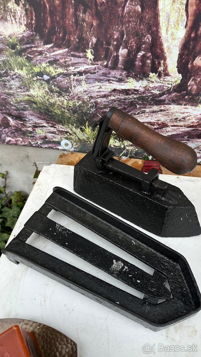 poľné fľaše, lopatky a iné - 12