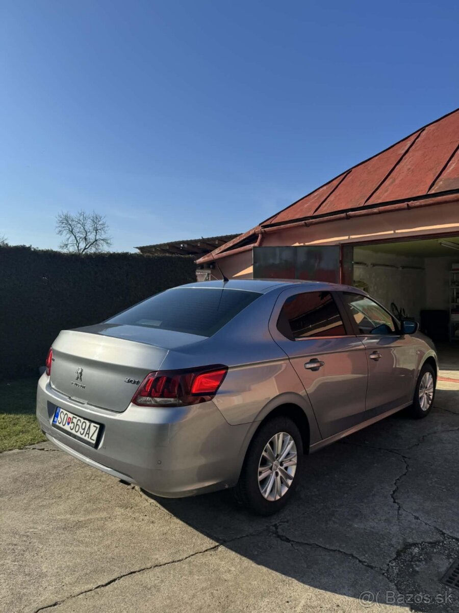 Peugeot 301 - 12