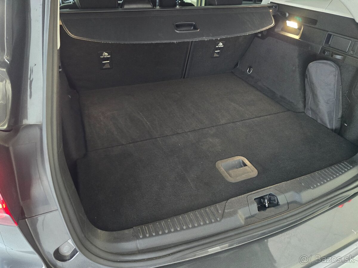 Ford Focus Kombi 1.5 EcoBoost Titanium A/T - 12