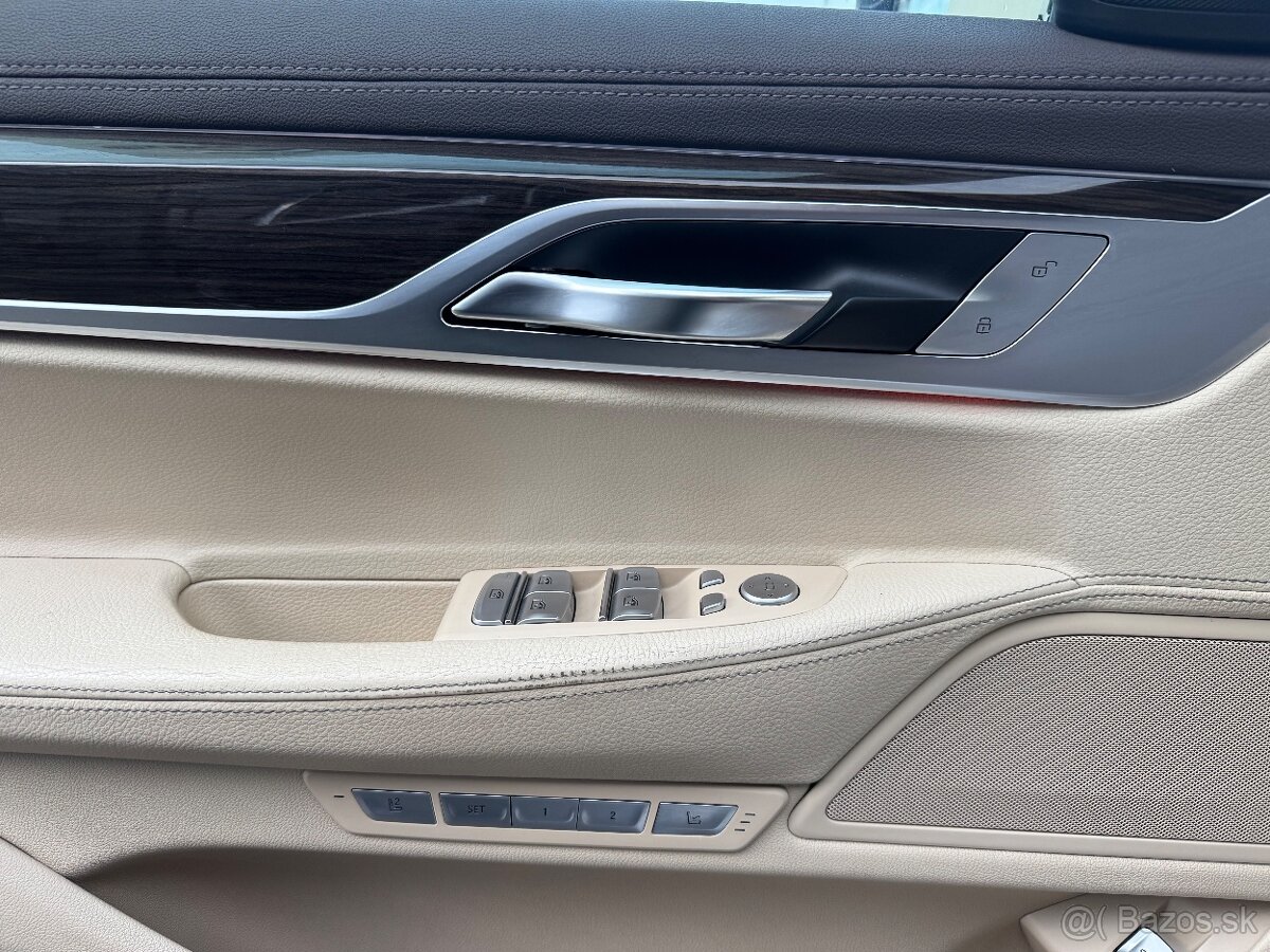 BMW Rad 7 730d xDrive A/T, odpočet DPH - 12