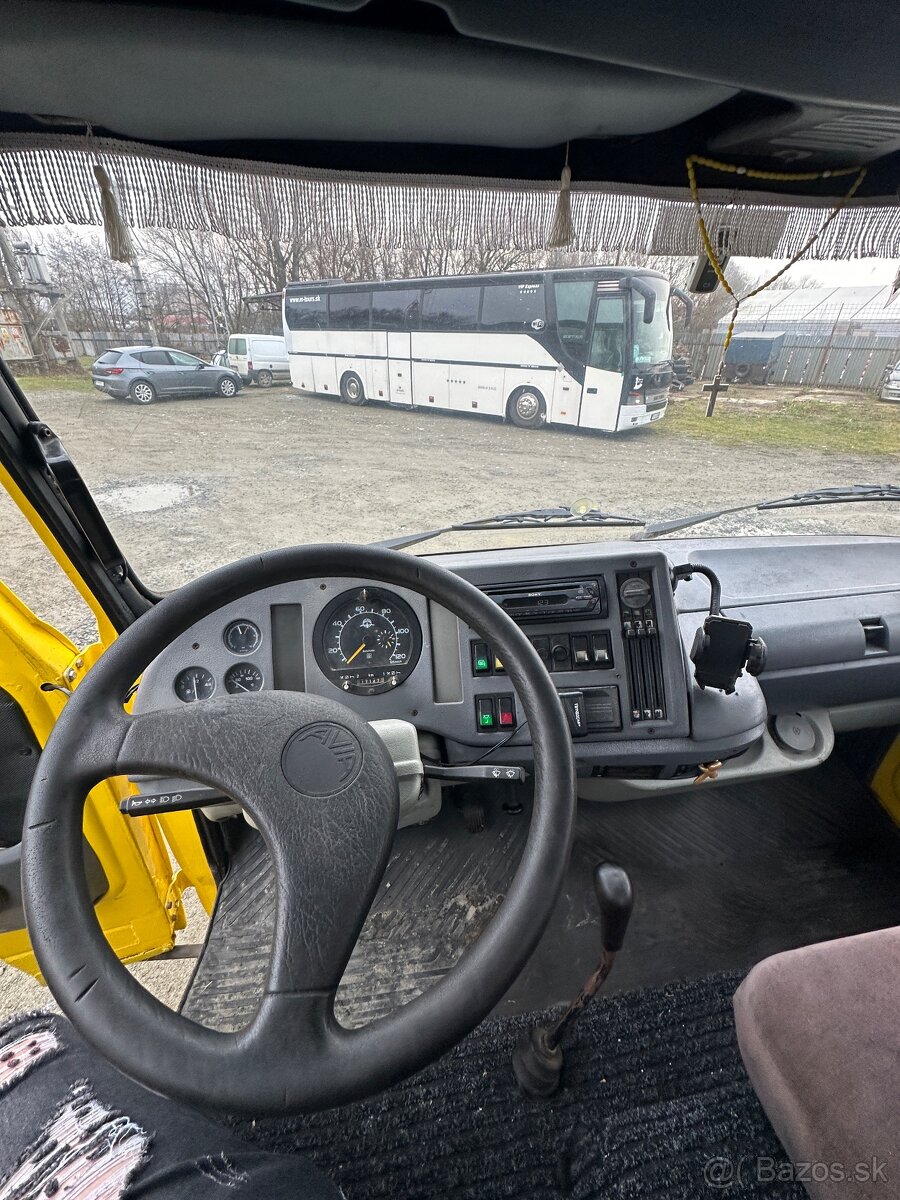 Predám odťahovy špeciál Avia A60 - 12