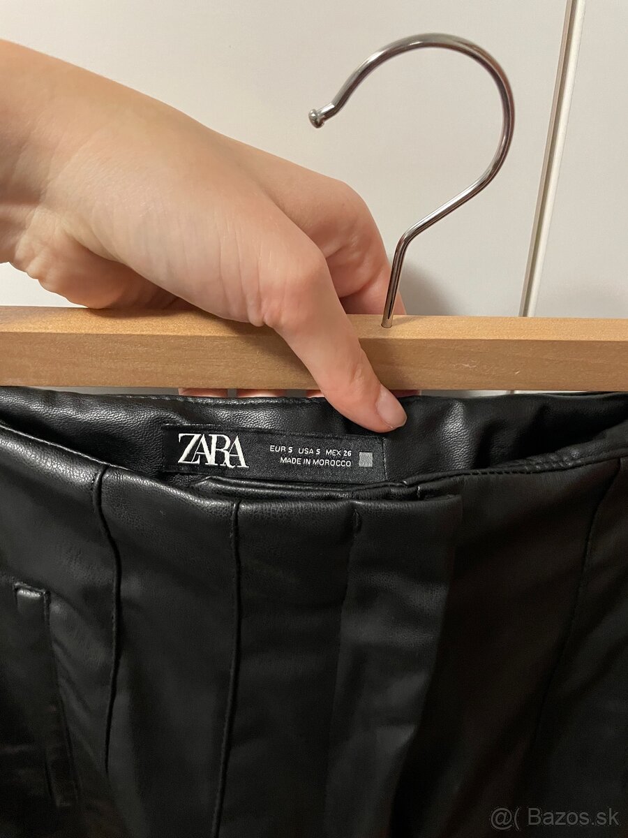 Mango čierne koženkové rifle - 12