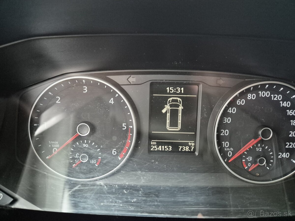 Volkswagen Multivan M6, 2.0 110kw 7 miestne - 12