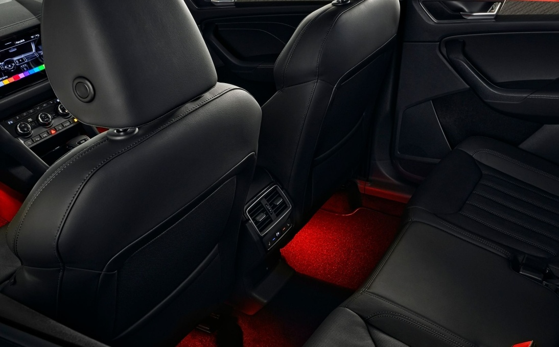 LED RGB Osvetlenie noh VW Group - 12