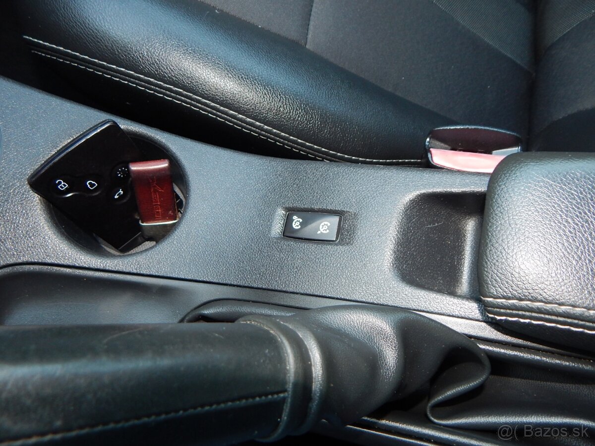 Renault Fluence 1.6 16V Confort - 12