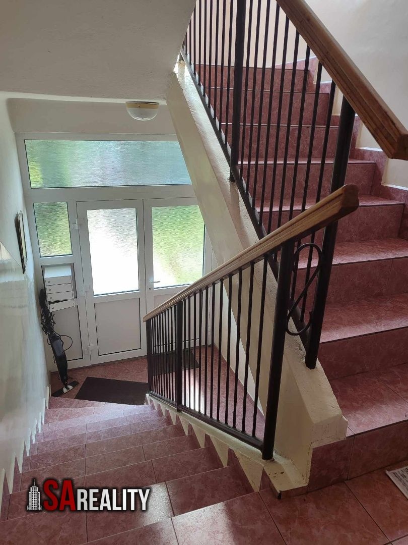 NA predaj 3 izbový byt Šarovce so záhradkou a garážou - 12