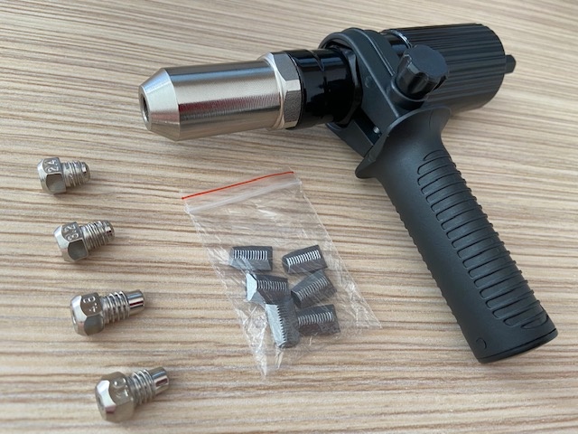 Profesionálny celokovový nitovací adaptér pre trhacie nity - 12