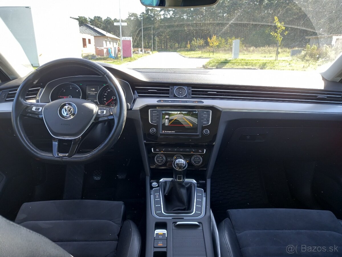 VW PASSAT B8 2,0TD-2015-150PS-LED-ACC-HIGHLINE-AHK - 12