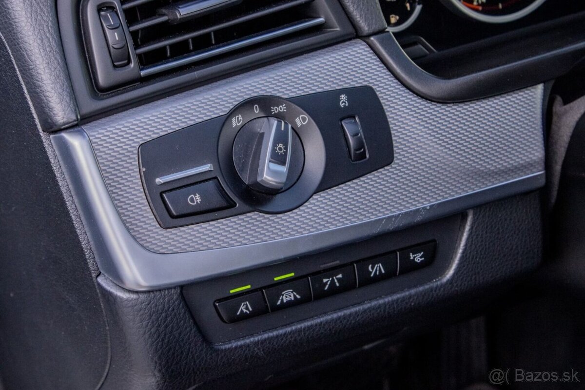 BMW Rad 5 M550d xDrive / HEADUP / PANO / ACC - 12