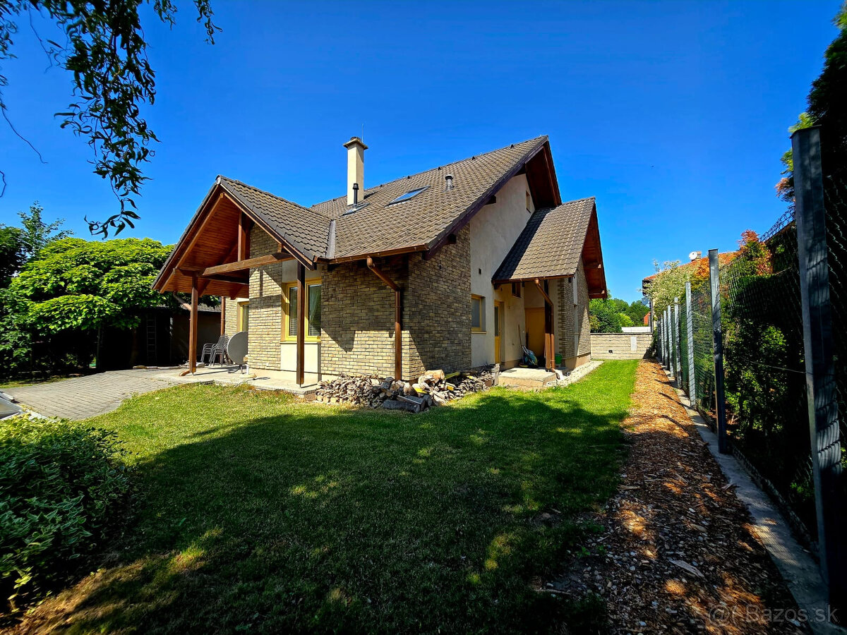 5 izbový rodinný dom Chorvátsky Grob s garážou, bazénom, krb - 12