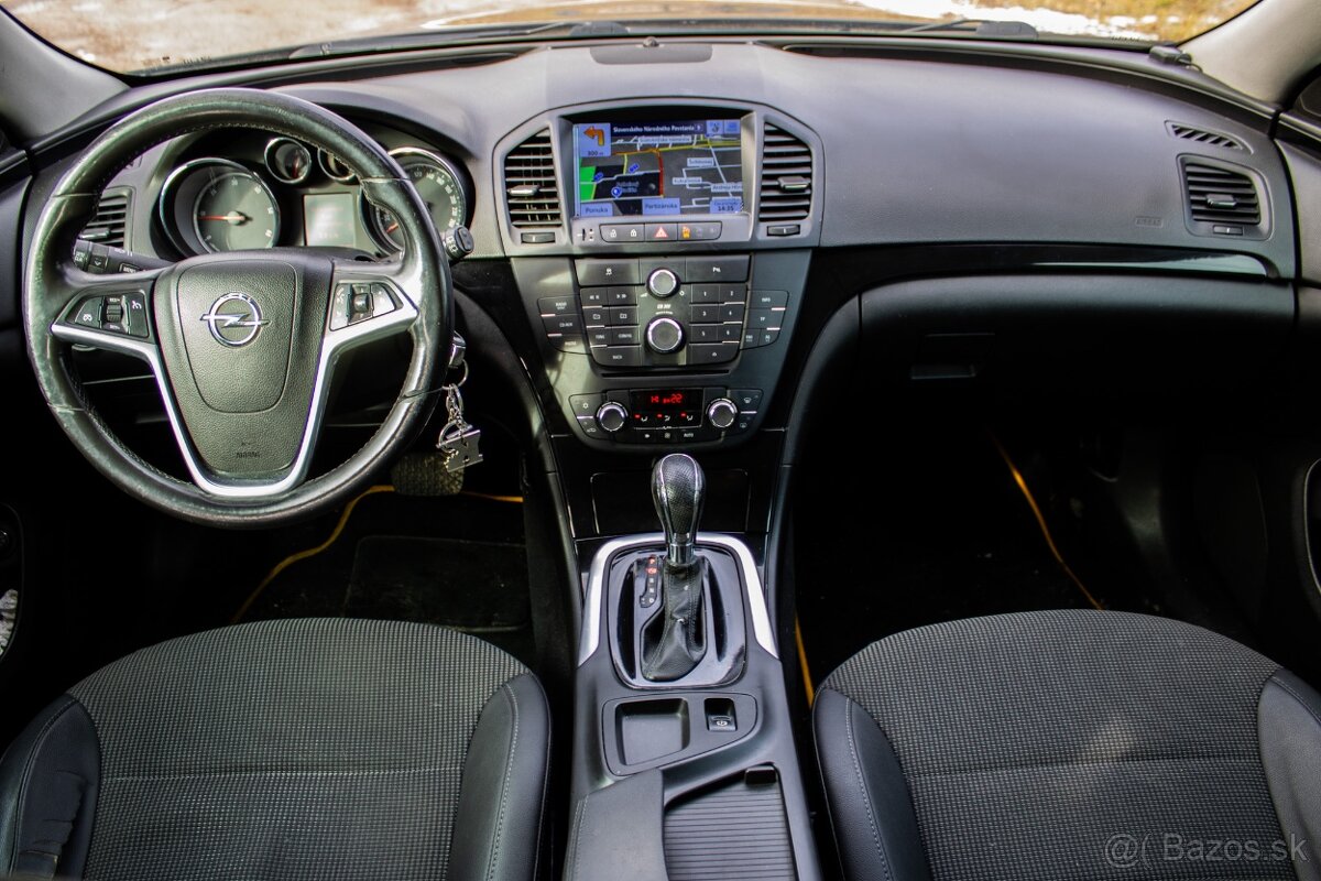 Opel Insignia ST 2.0 CDTI - 12