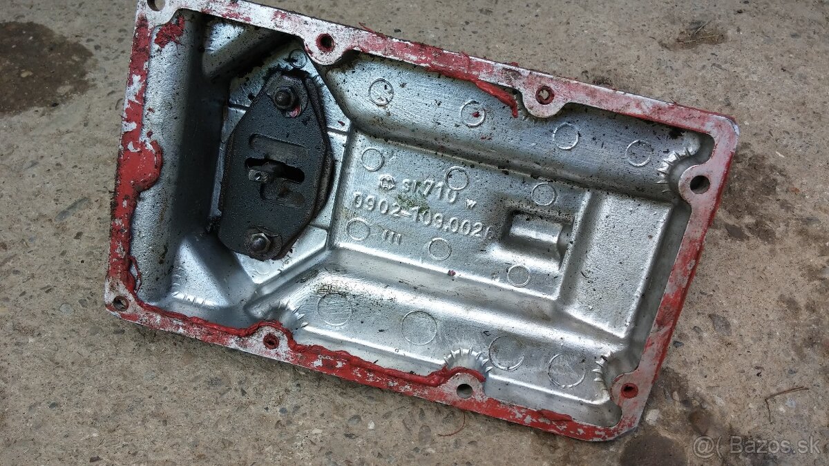 Polovica motora z Mutlicar Multikar M22 - 12