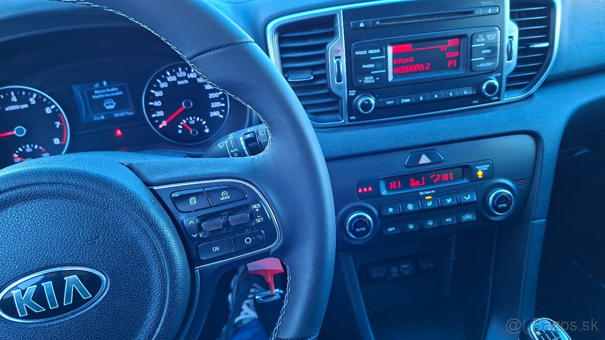 KIA SPORTAGE 1.6 GDI.2WD - 12