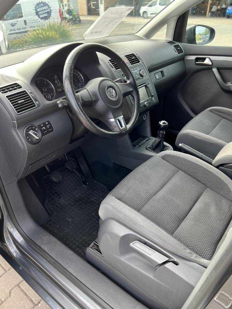 Volkswagen Touran 1.6 TDI BlueMotion Technology Comfortline - 12