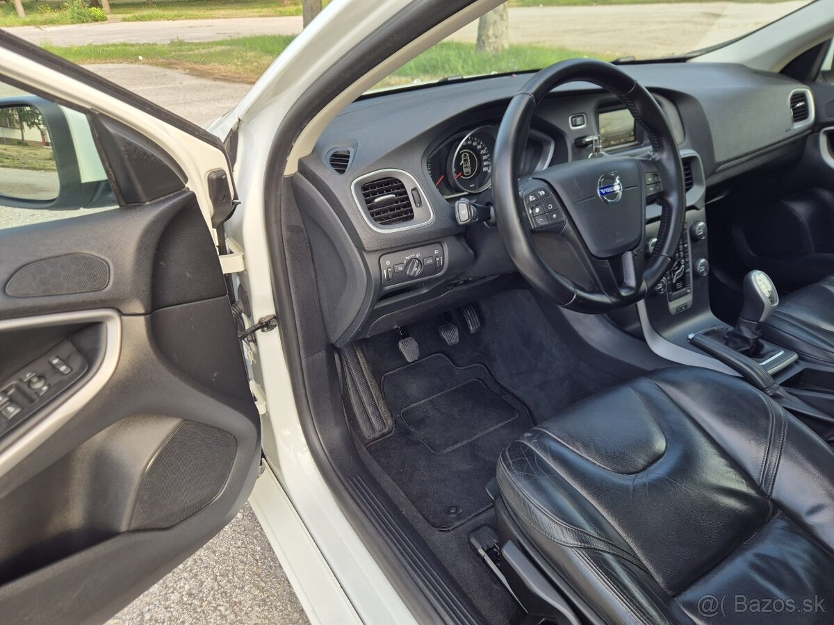 Volvo V40 D4 - 12