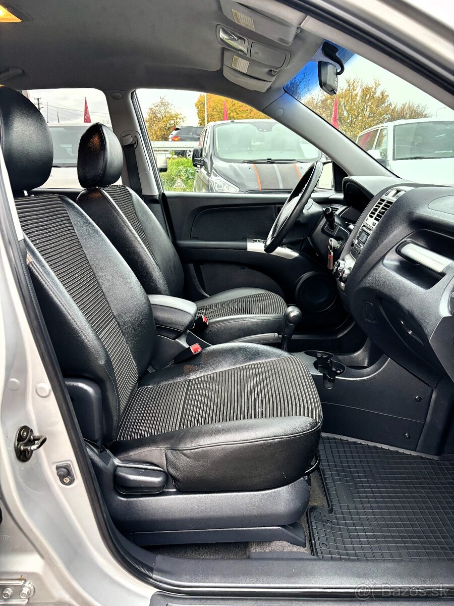 Kia Sportage 2.0 CRDi LX A/T - 12