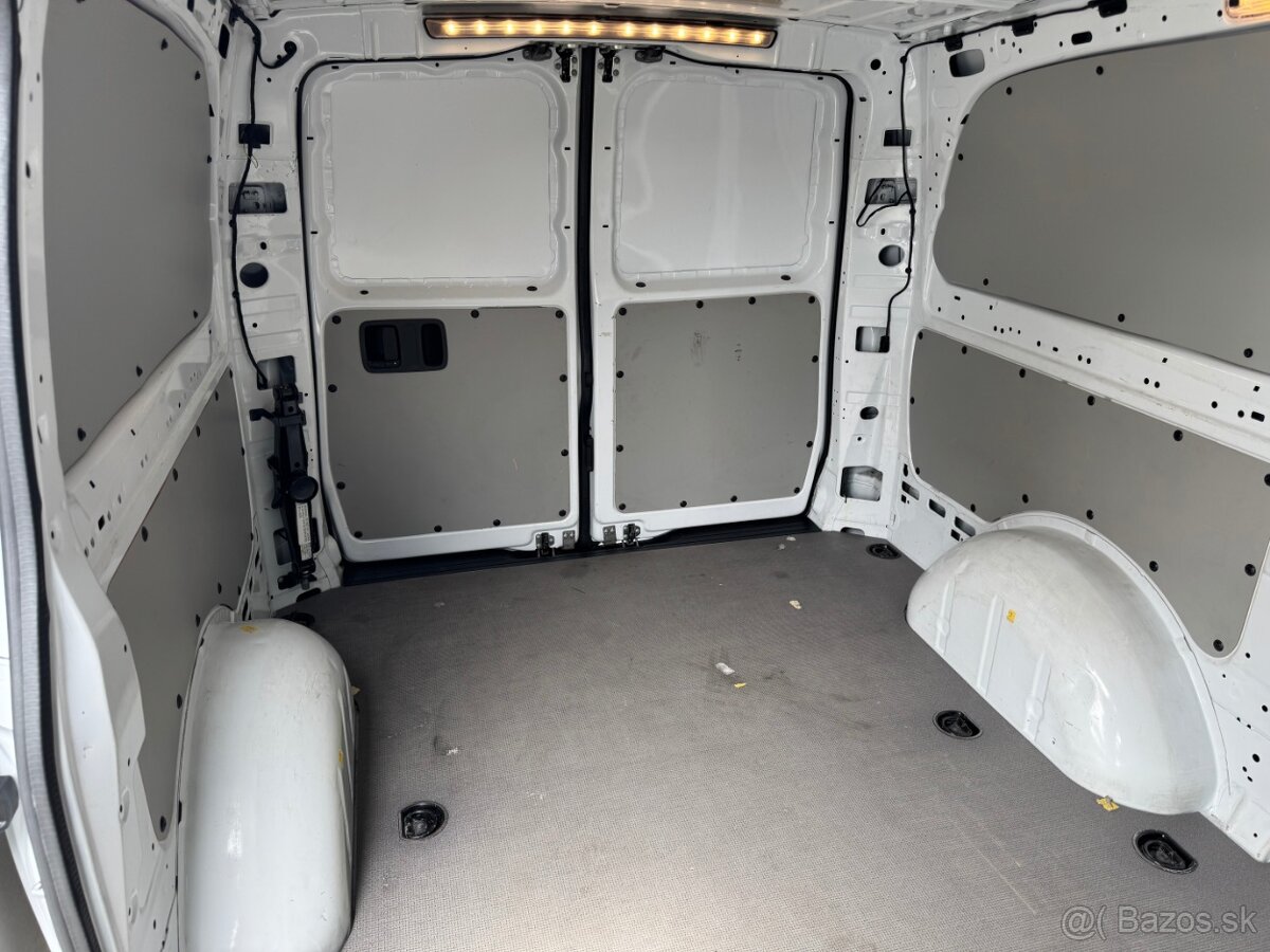 Mercedes-Benz Vito 1,8 CDi 100kW L2H1 - 12