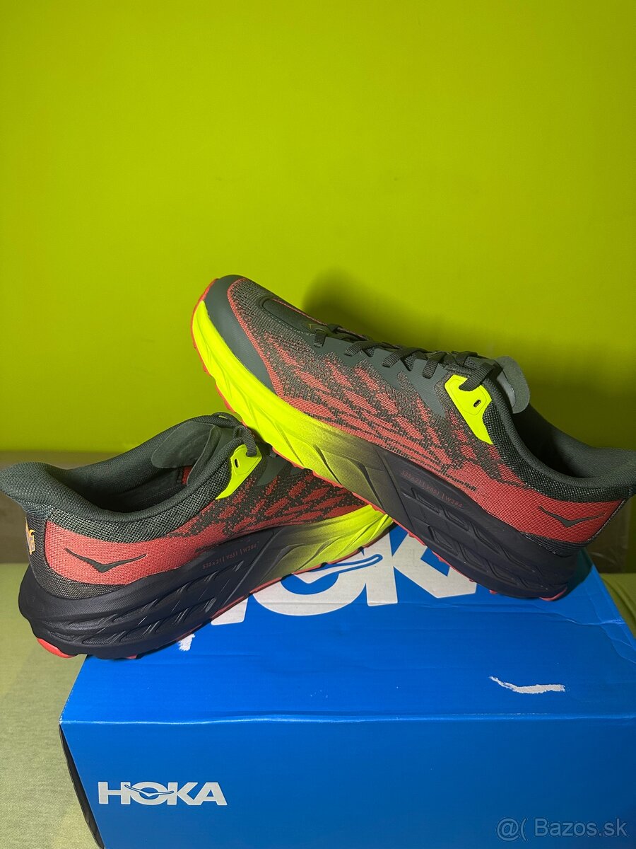 Bezecke tenisky Hoka Speedgoat 5 - 12